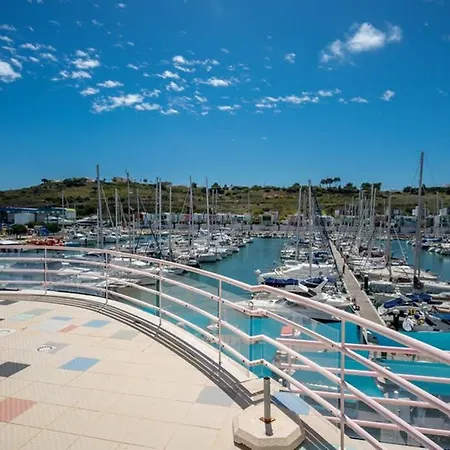 Marina Design T2 Apartment