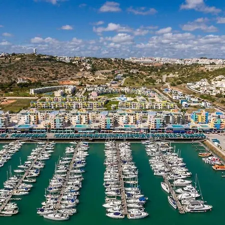 Marina Design T2 Apartment